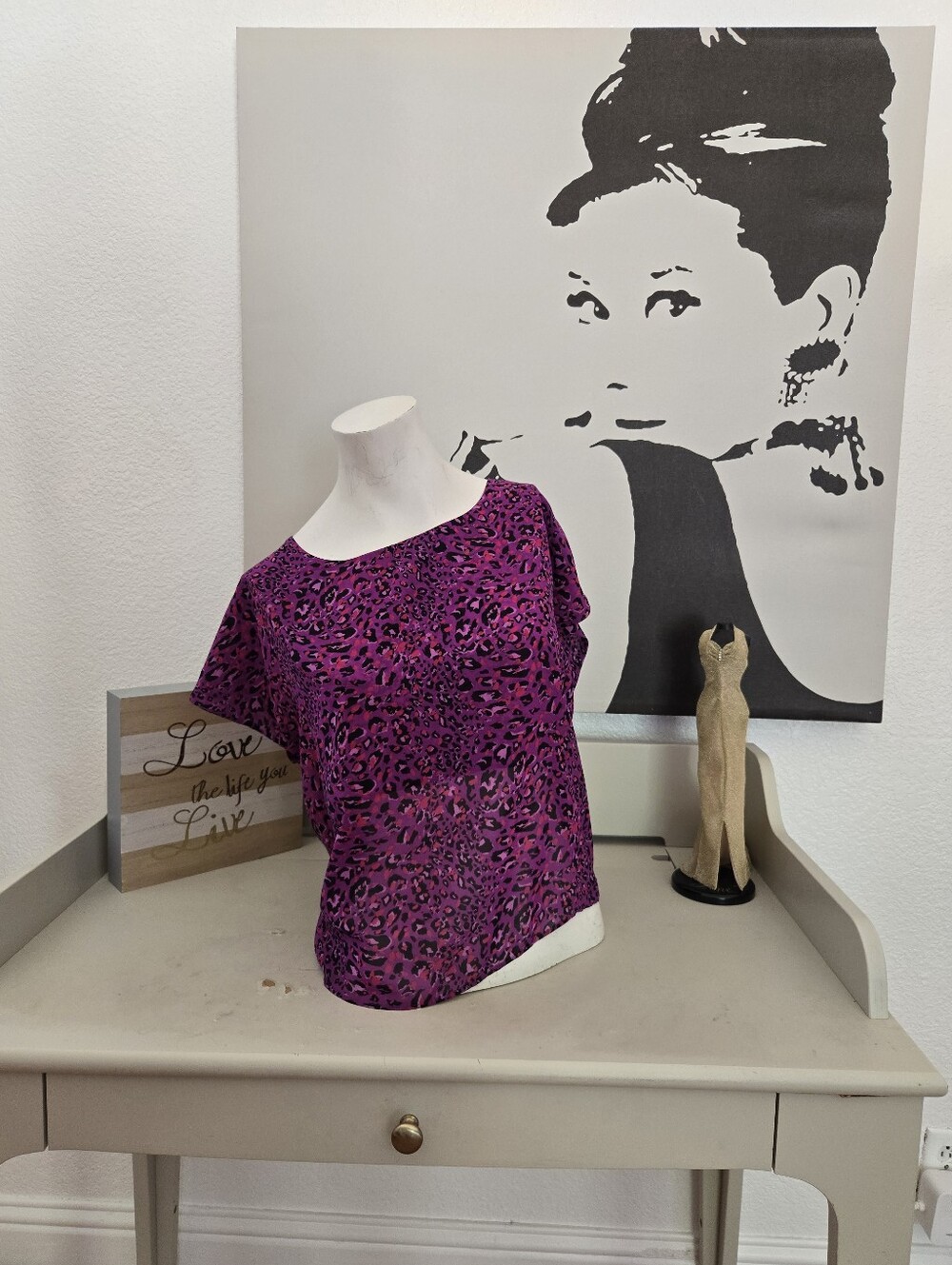 NWT Women’s Ali & Kris Purple Leopard Print Short Sleeve Top Size Medium